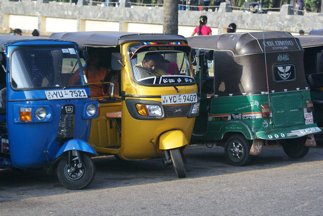 Advice on hiring three wheeled TukTuk Taxis in Sri Lanka