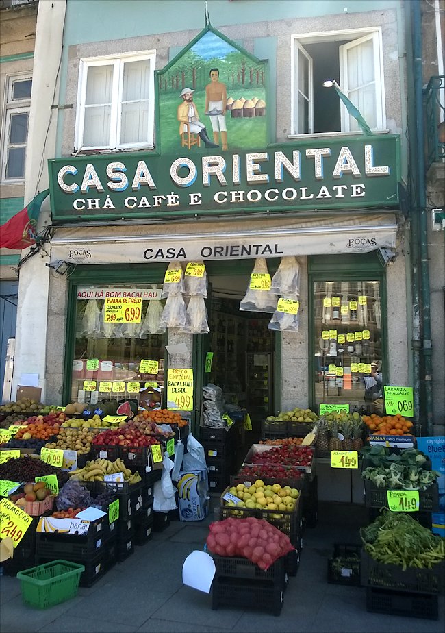 Casa Oriental shop sign