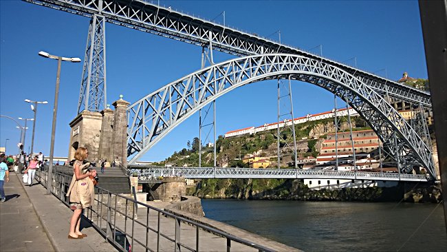 The Dom Luis I bridge