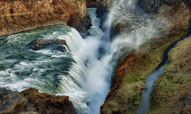 Gullfoss waterfall