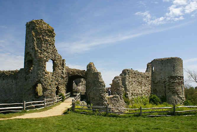 1066 Pevensey Castle