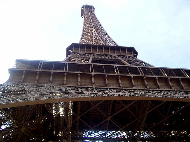 Photo of the Eiffel Tower - la Tour Eiffel in Paris, France