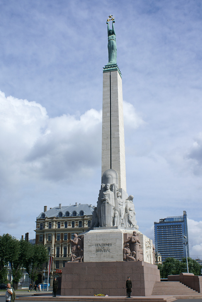 freedom monument riga