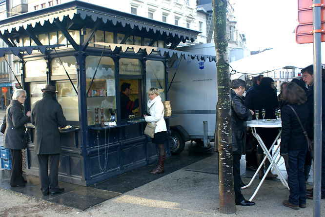 Ghent oysters and champagne stall