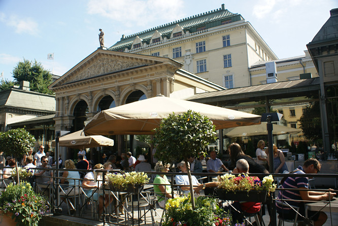  cafe in the Esplanadipuisto - Esplanadi Boulevard