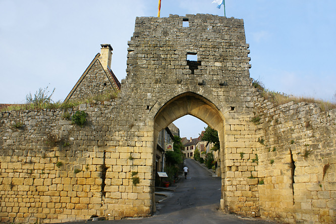 Domme entrance gate