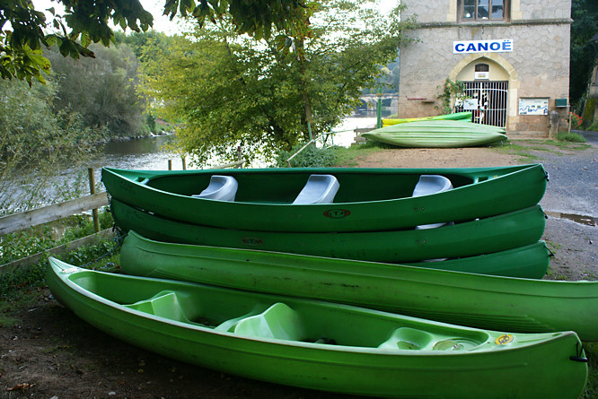 Canoe hire and rental in Montignac