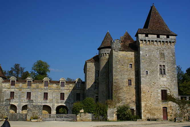 St Jean de Cole chateau 