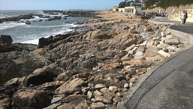 Porto has rocky and sandy beaches