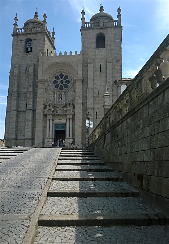 View of the front of the cathedrl in Porto