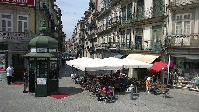 Porto Praca de Almeida Garrett