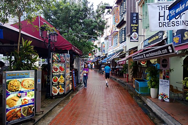 Boat Quay shops