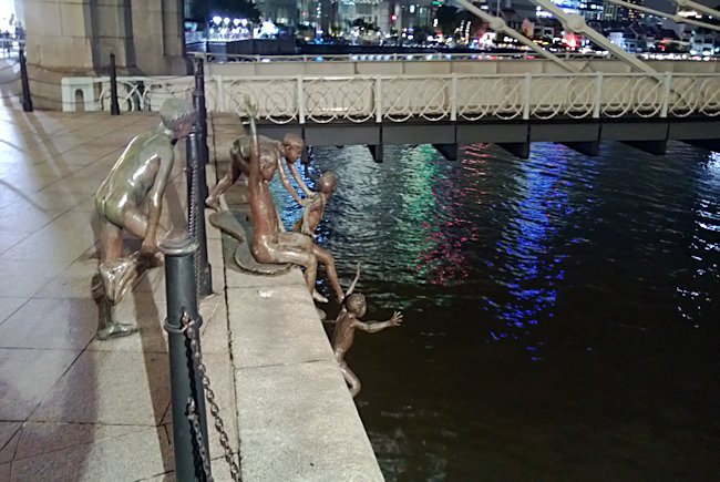 Statue of Children in Singapore