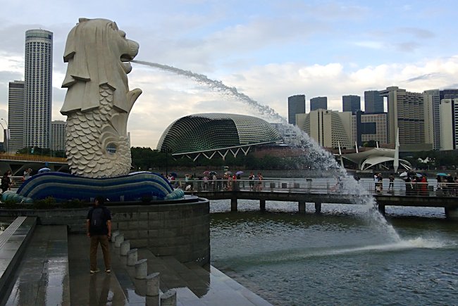 Singapore Merlion statue