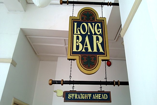 Raffles Hotel Long Bar