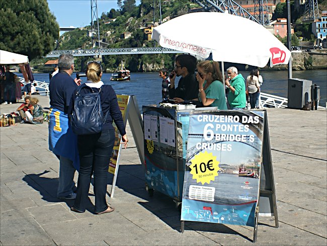 River Douro six bridges Cruise ticket booth