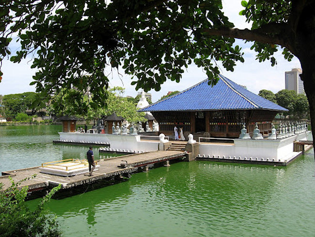 Gangaramaya Temple