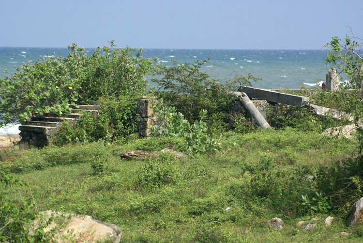 Tsunami wreckage 2004